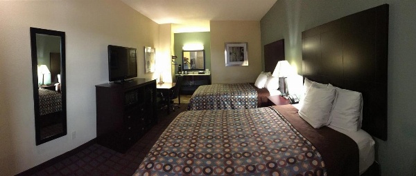 Pearsall Inn and Suites image 33