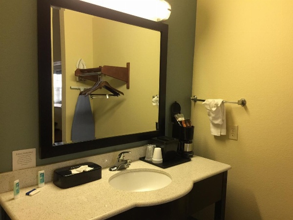 Pearsall Inn and Suites image 41